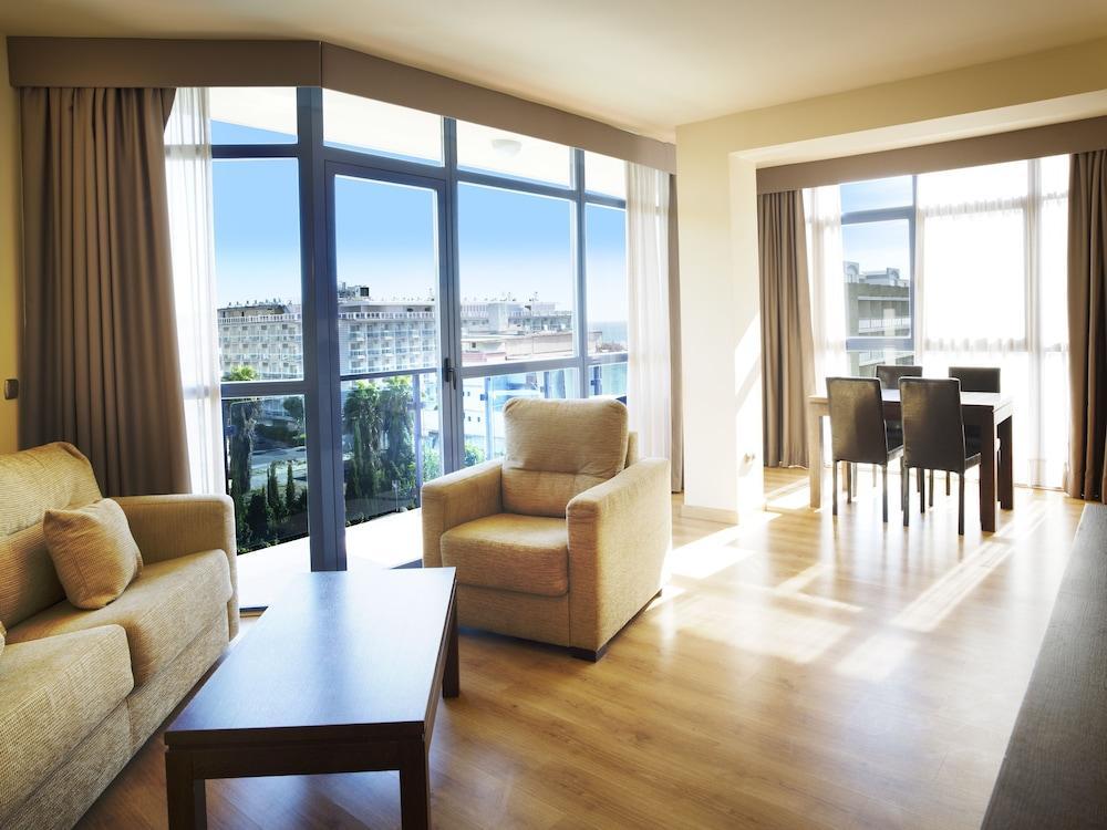 Apartamentos Ms Pepita 贝纳尔马德纳 外观 照片