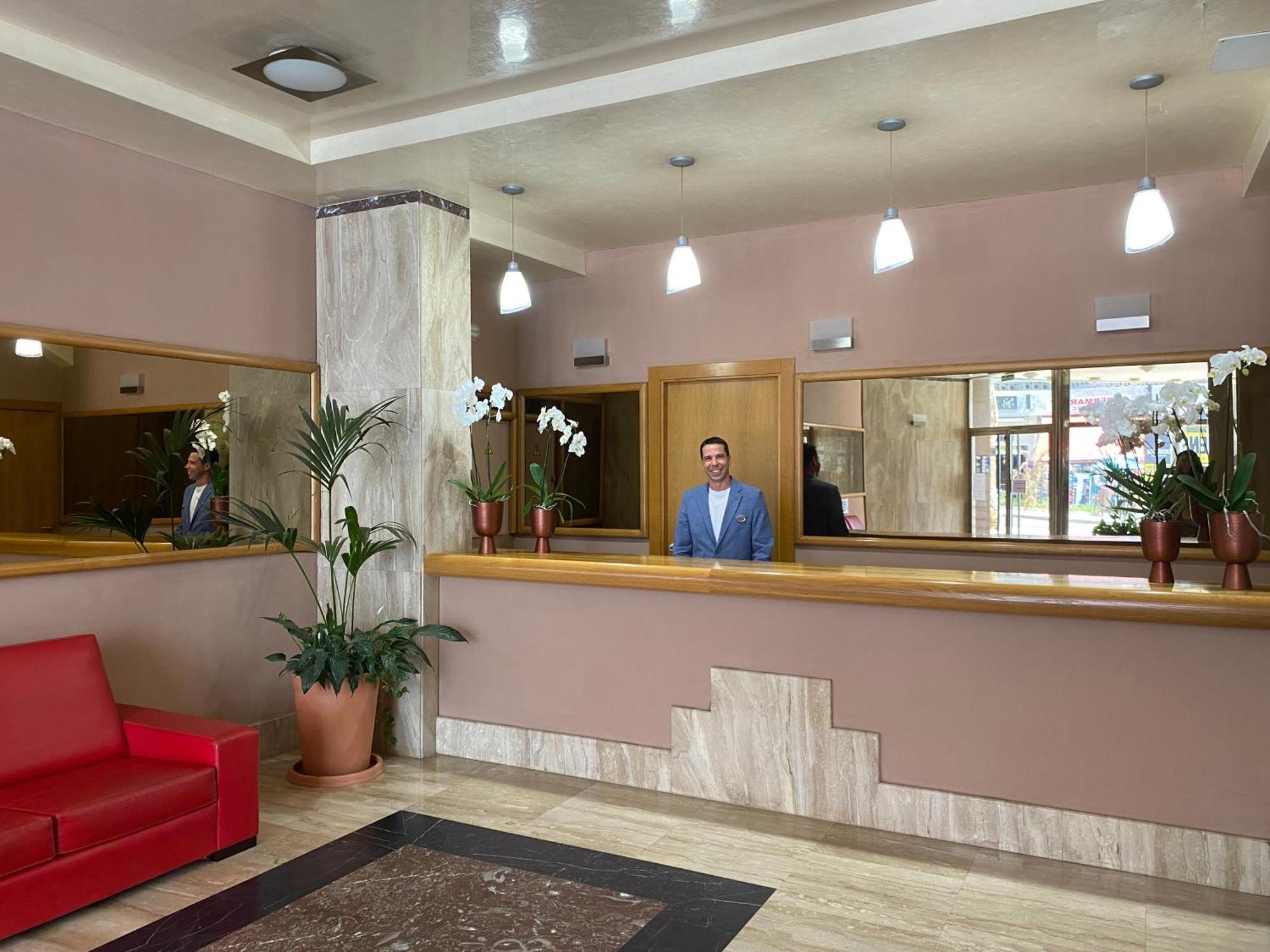 Apartamentos Ms Pepita 贝纳尔马德纳 外观 照片