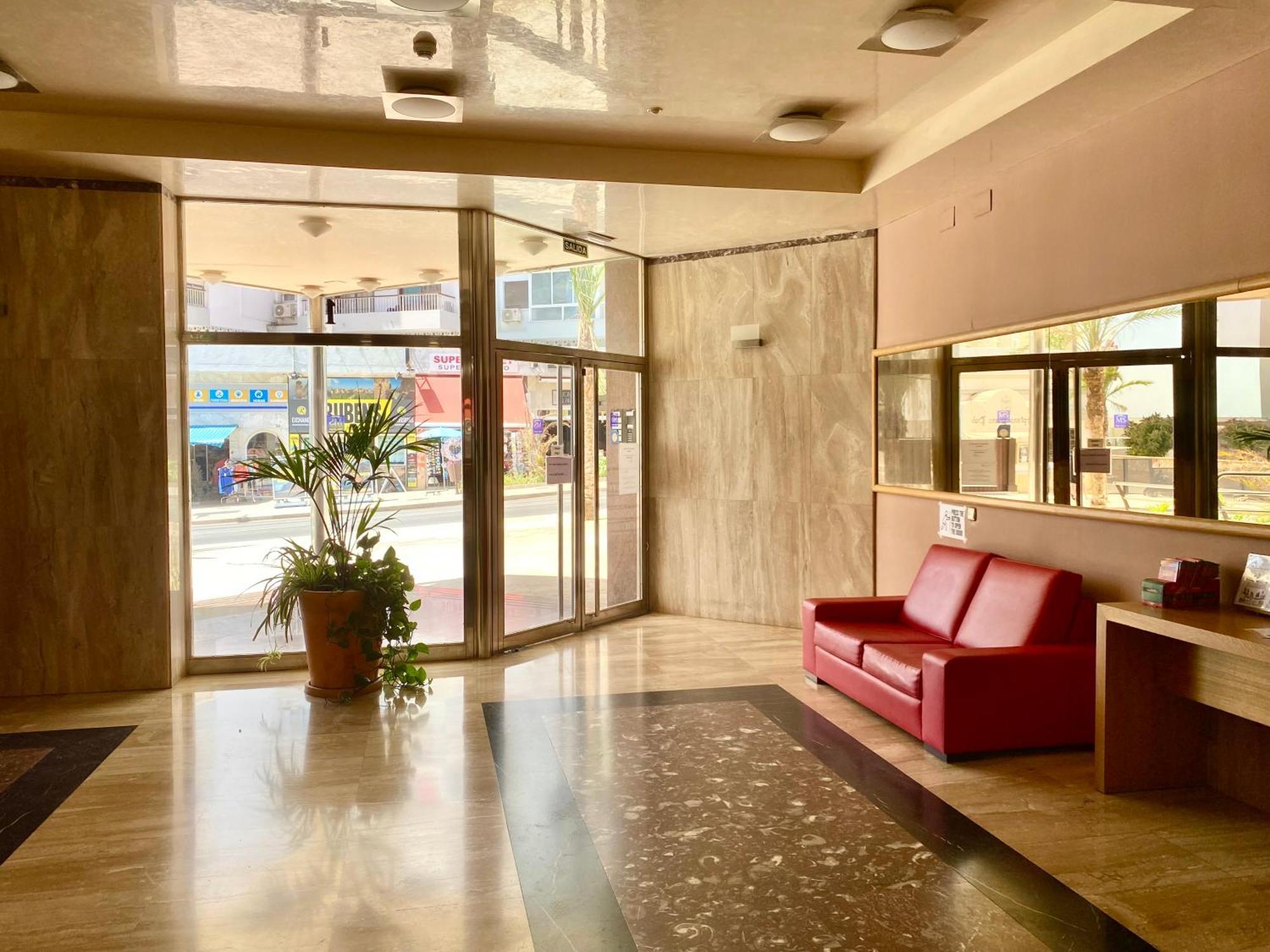 Apartamentos Ms Pepita 贝纳尔马德纳 外观 照片