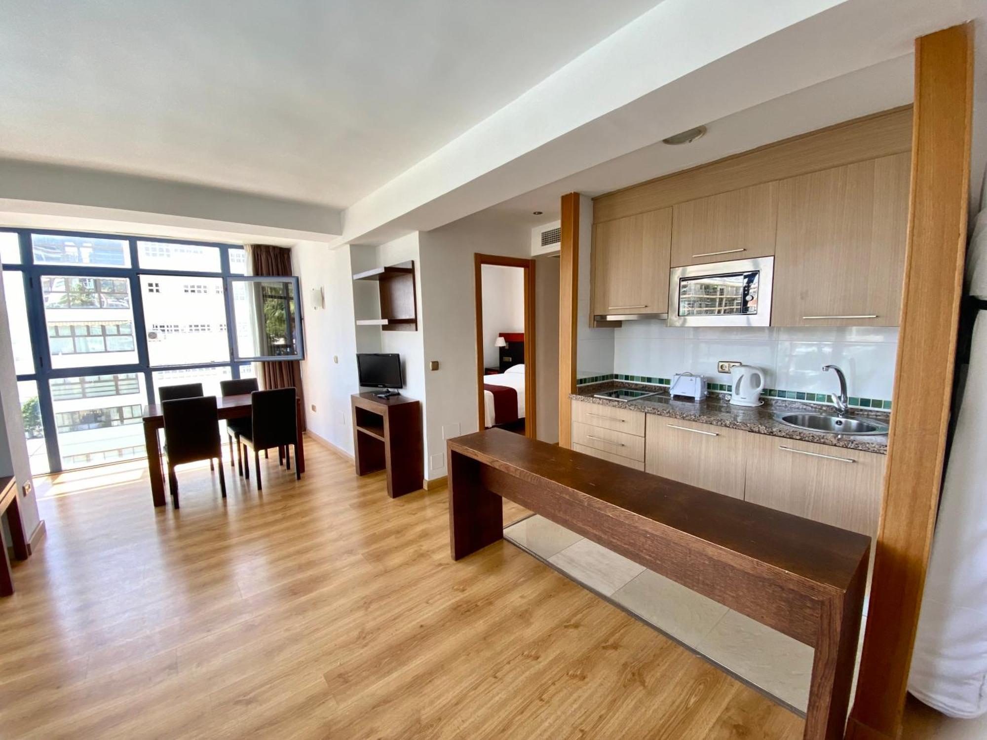 Apartamentos Ms Pepita 贝纳尔马德纳 外观 照片