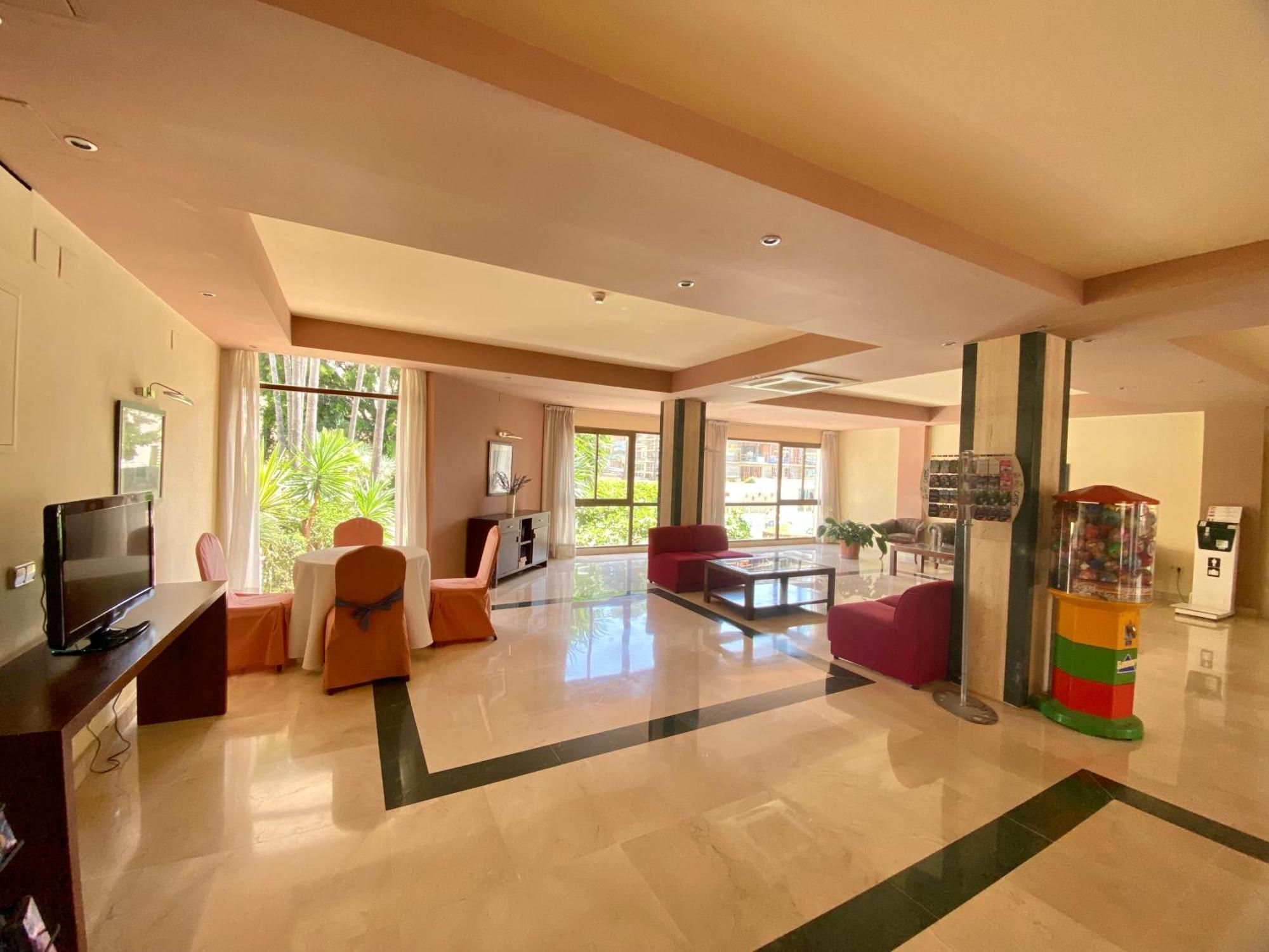 Apartamentos Ms Pepita 贝纳尔马德纳 外观 照片