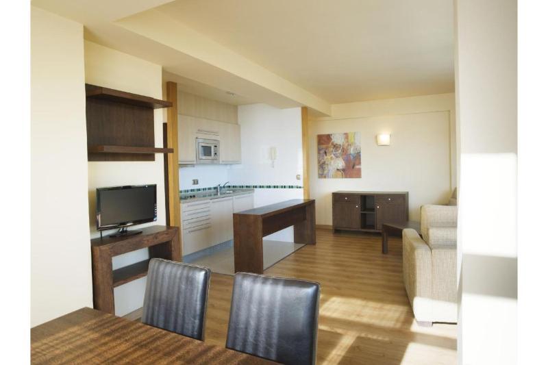 Apartamentos Ms Pepita 贝纳尔马德纳 外观 照片