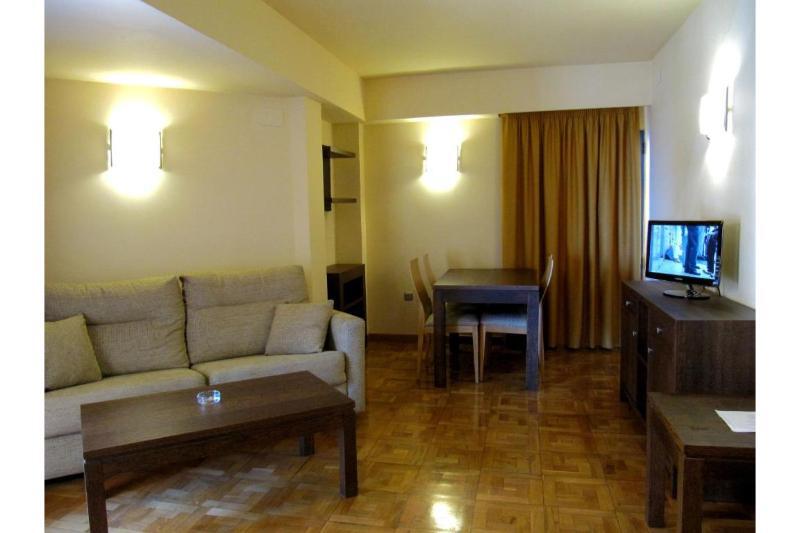 Apartamentos Ms Pepita 贝纳尔马德纳 外观 照片