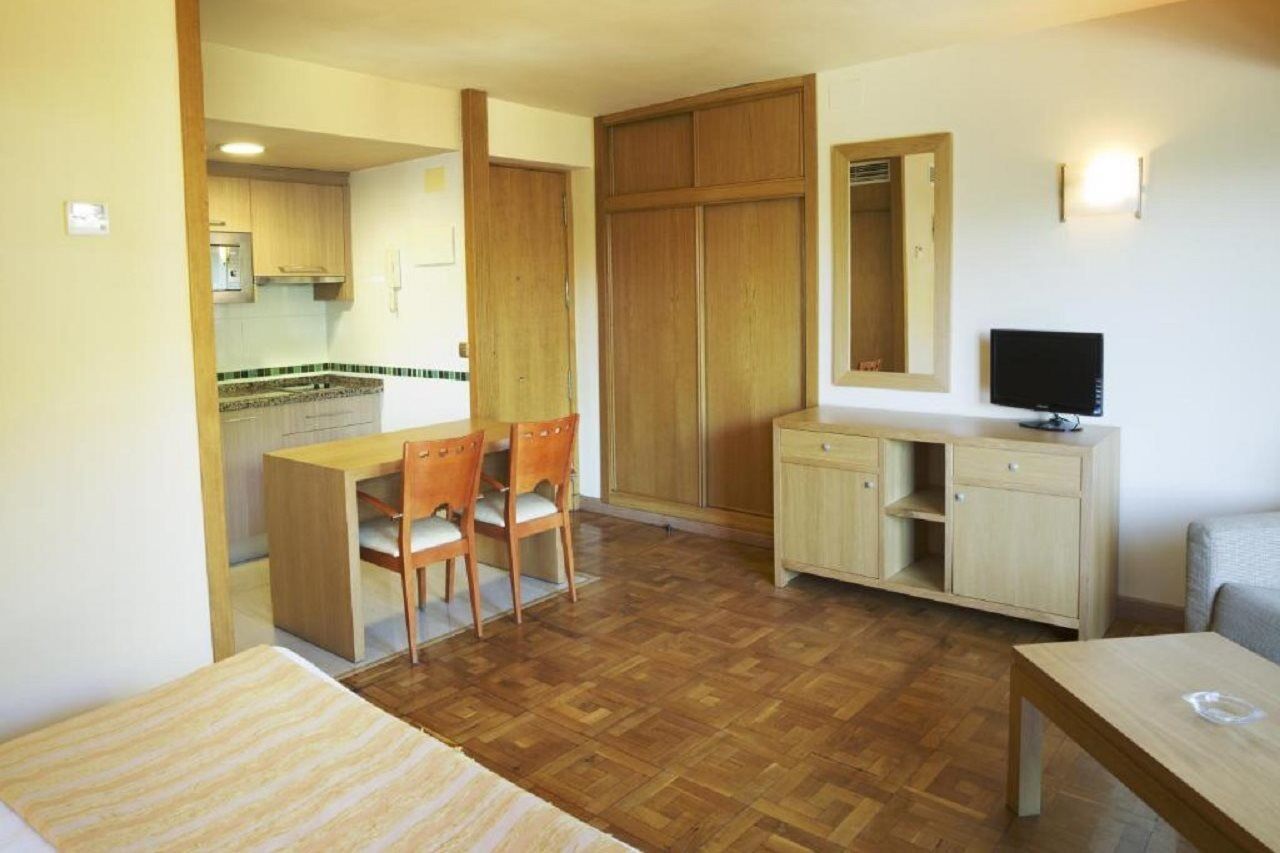 Apartamentos Ms Pepita 贝纳尔马德纳 外观 照片